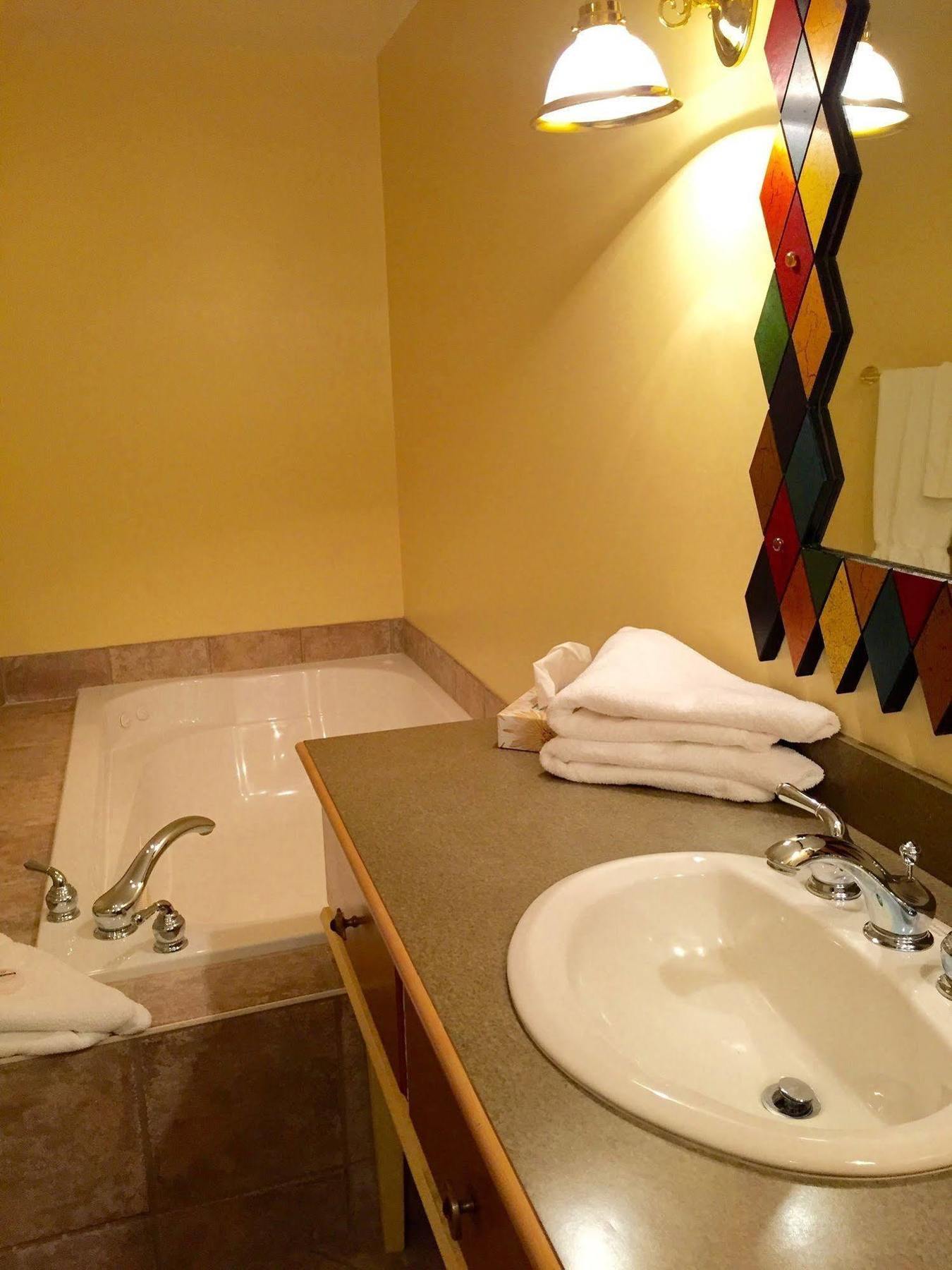 סטראטפורד The Annex Room Suites מראה חיצוני תמונה